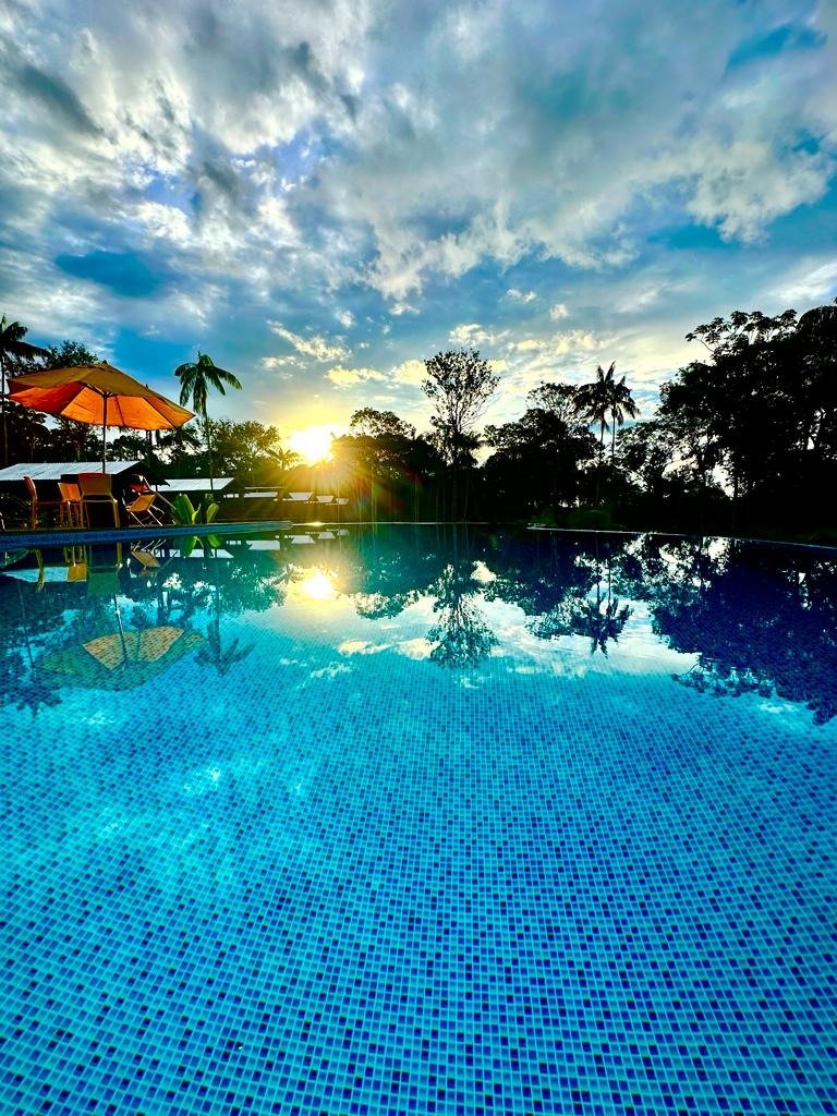 THE LODGE & ITINERARY